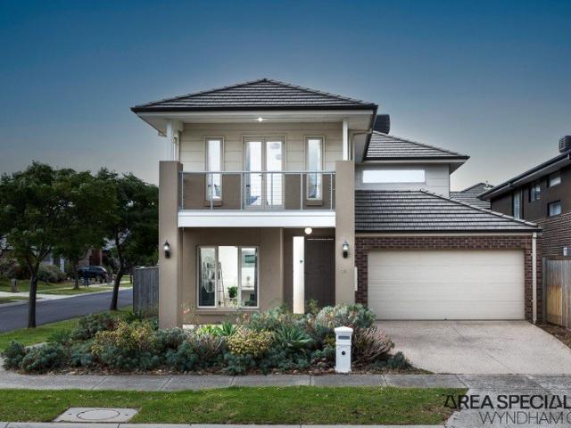 Enjoy Family Living in Prime Location!