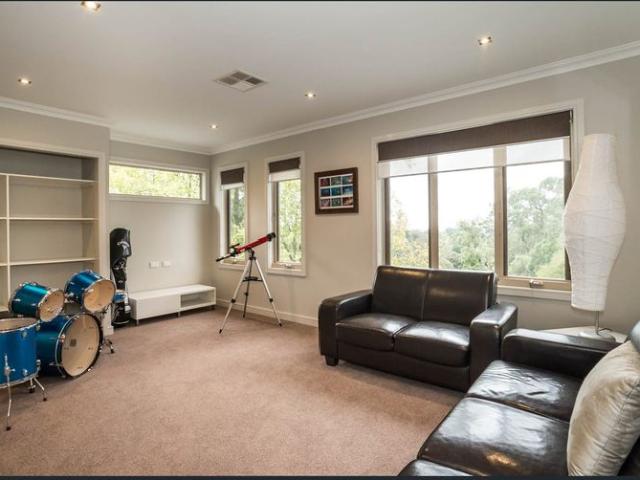 Enjoy Luxury and Peace in Montrose Jewel