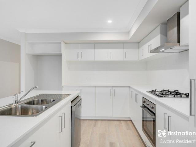 Enjoy Modern Living at 2 Brighten Grove Dual Key Property!