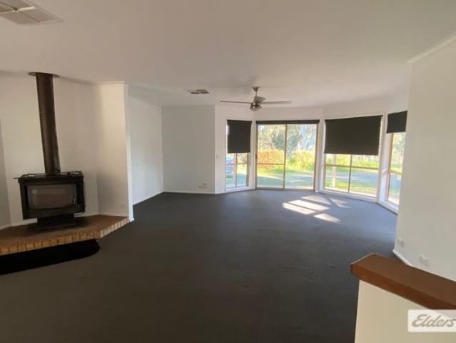 Enjoy Peaceful Country Living Overlooking Walla Walla