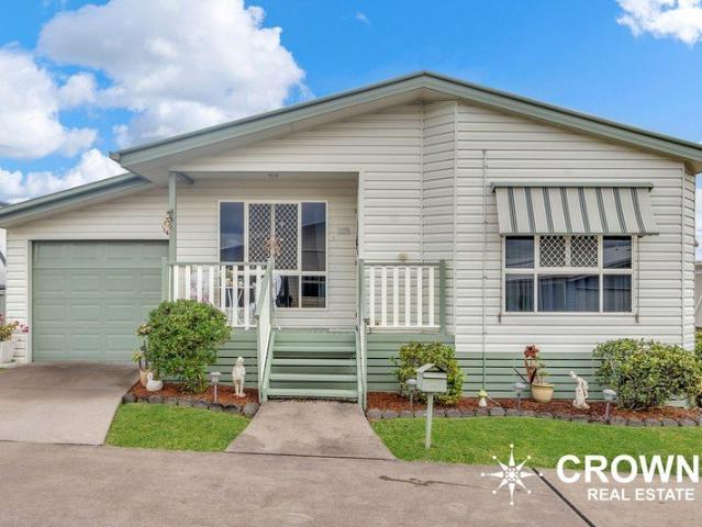 Enjoy Relaxed Over 55s Living at Bremer Waters