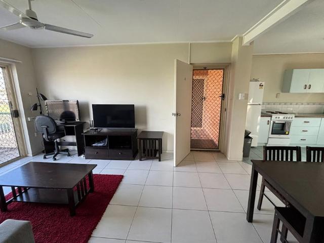 ENJOY RELAXED, LOW MAINTENANCE LIVING IN THIS WELL PRESENTED 2 BEDROOM UNIT COMPLETE WITH AIR CONDITIONING AND PRIVATE OUTDOOR SPACE