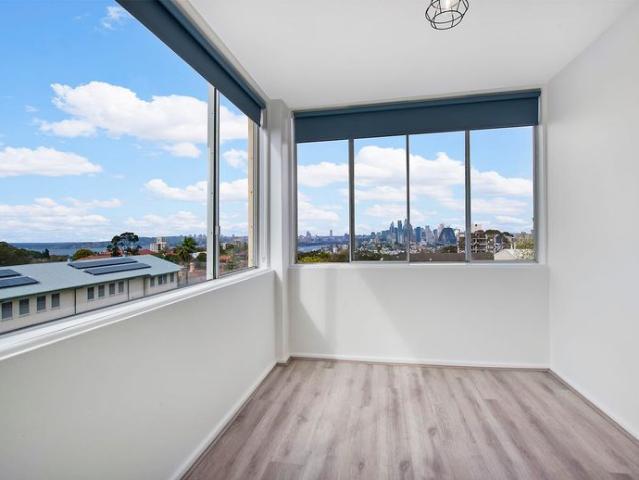 Enjoying an elevated position and spectacular panoramic harbour views
