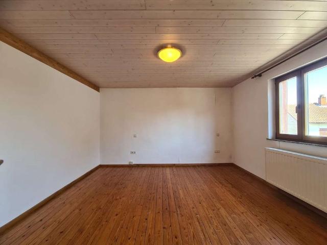 Enkenbach Alsenborn Eckhaus, 6 Zimmer, 2 Bäder, Gäste WC, Parkplatz, Terrasse