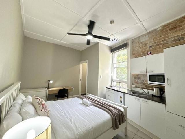 Ensuite Room for Rent in the Heart of Oxford Street