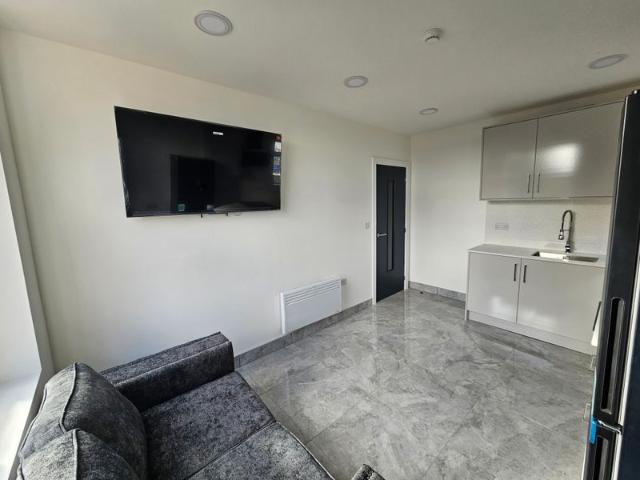 Ensuite Rooms Near UoB | £750 Bills Included