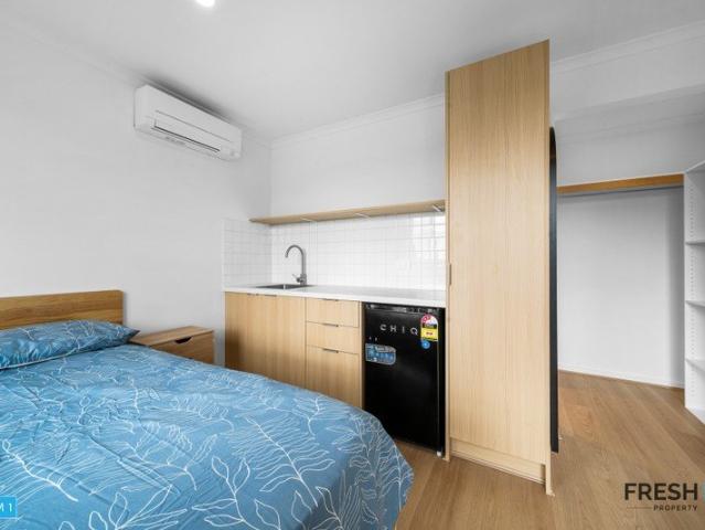 Ensuites & Kitchenettes in every room