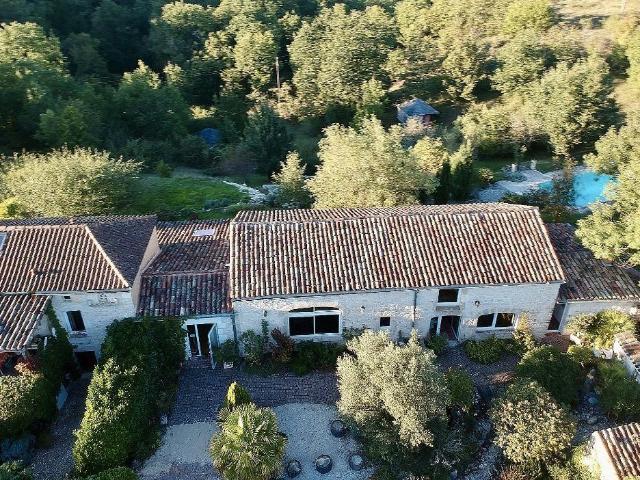 Ensemble 5' Cahors 424m² Trespoux Rassiels