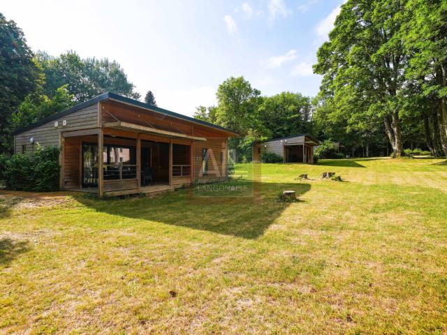 Ensemble de 8 cottages de tourisme