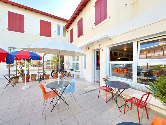 Ensemble De 200m2 De Murs Commerciaux Lous 198m² Biarritz