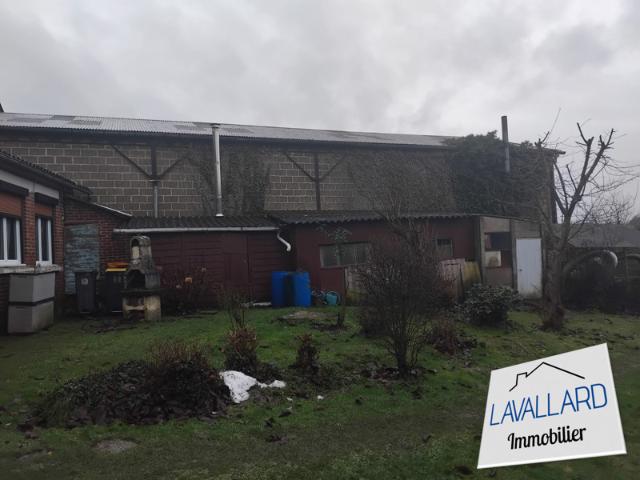 ensemble de 2 maison une à renover completement et une maison