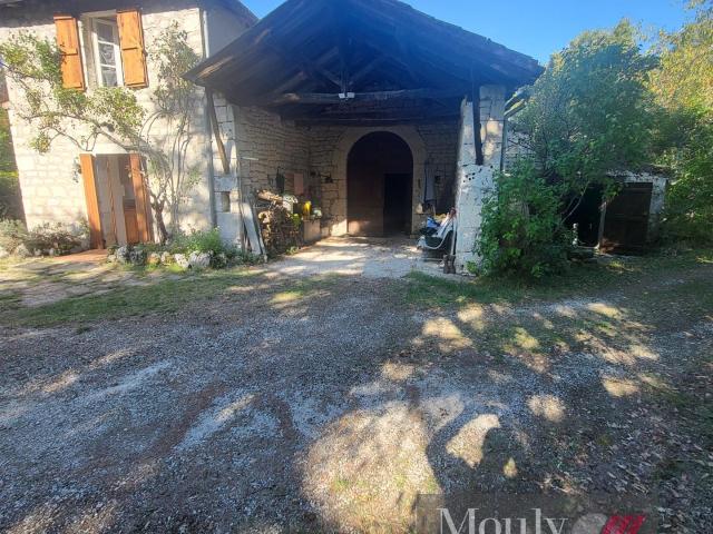 Ensemble De 2 Maisons Avec Dependances Sud Cahors 200m² Lalbenque