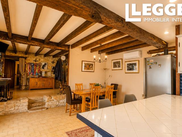 Ensemble de 3 gîtes avec maison de 3 chambres, piscine, potentiel d’agrandissement et terrain de 6 576 m²