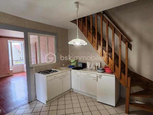 Ensemble de 3 lots de caractère à Massangis: 50 000 €