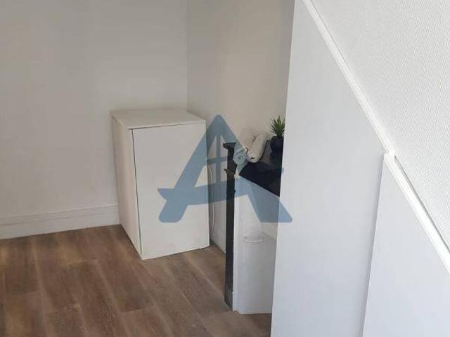 Ensemble de 3 pièces à louer Paris 7
