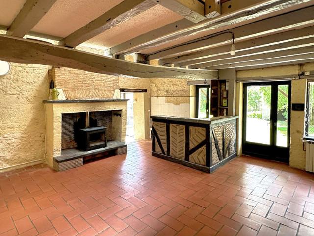 Ensemble de caractère Maison, Gîte et Grange à BEAURONNE