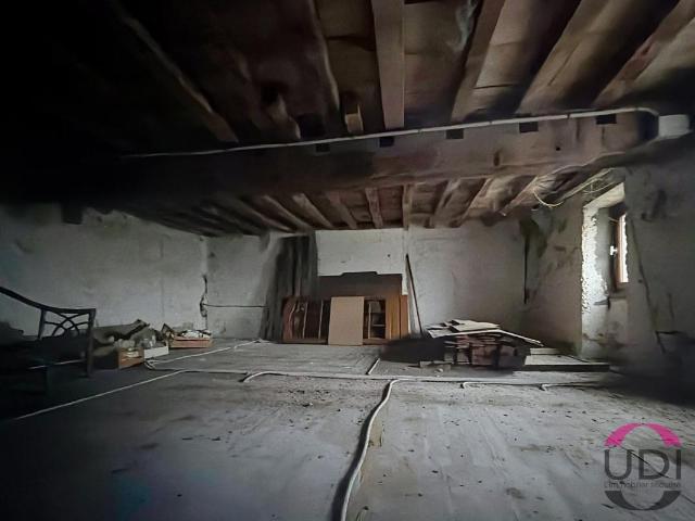 Ensemble de deux maisonnettes à rénover – Vue dégagée – Saint Genest