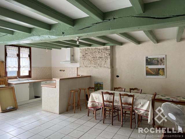 Ensemble De Deux Maisons En Pierres De Hameau 217m² Bernay Saint Martin