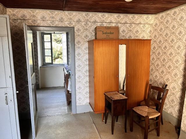 Ensemble d'immobilier à renover 140m² Escueillens et Saint Just de Bélengard