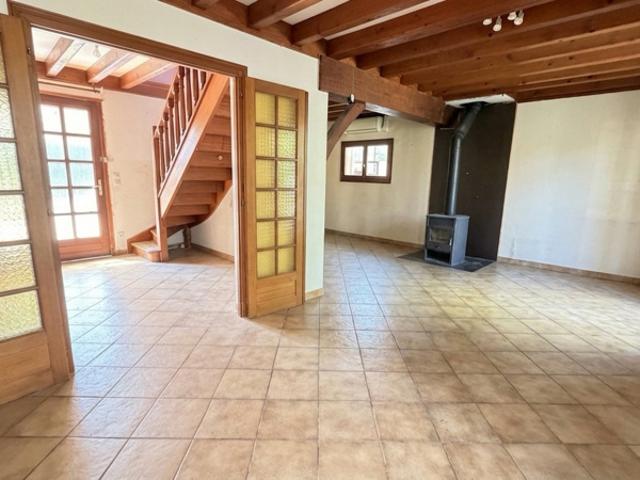 Ensemble immobilier: Maison 146 m2, maison annexe 50 m2, pi