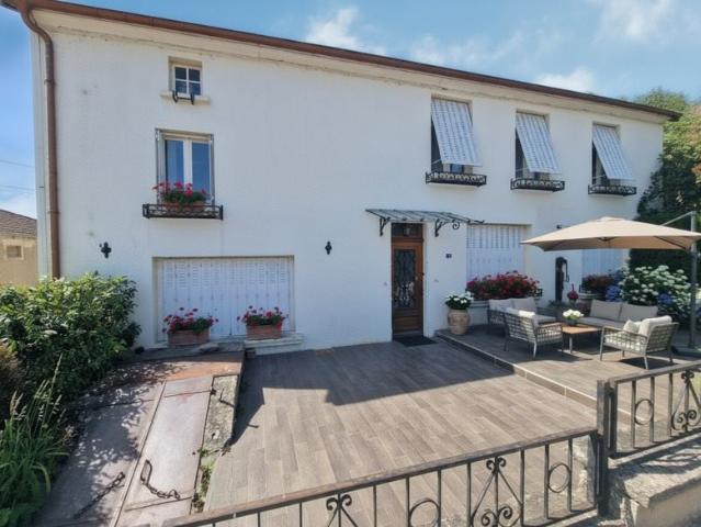 Ensemble Immobilier Maison T5 + Grandes Dependances à ve. 251m² Contrexéville