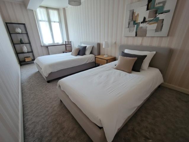 Ensemble Immobilier Maison T5 + Grandes Dependances à ve. 251m² Contrexéville