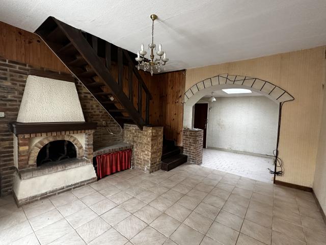 Ensemble immobilier Maison d'habitation et local professionnel à Garchizy