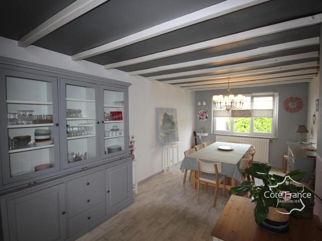 Ensemble Immobilier maison individuelle 4 chambres et un gît. 191m² Aubrives