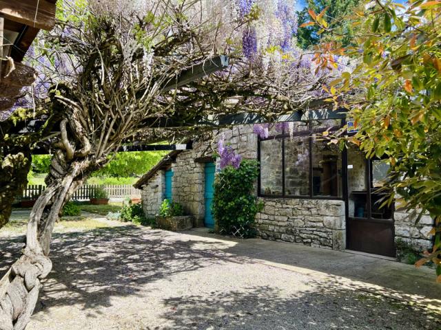 Ensemble immobilier Maisons, garage, grange et piscine