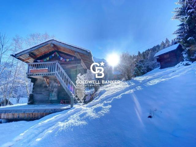 Ensemble immobilier avec chalets et mazot sur les hauteurs d. 308m² Les Houches