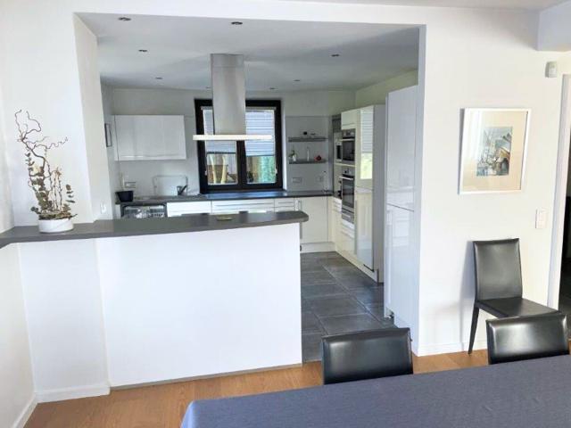 Ensemble immobilier avec deux habitations et studio indépendant