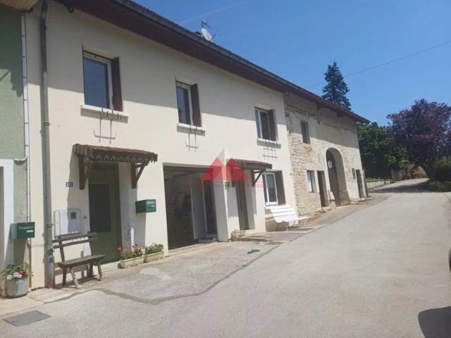 Ensemble immobilier avec magnifique vue dégagée
