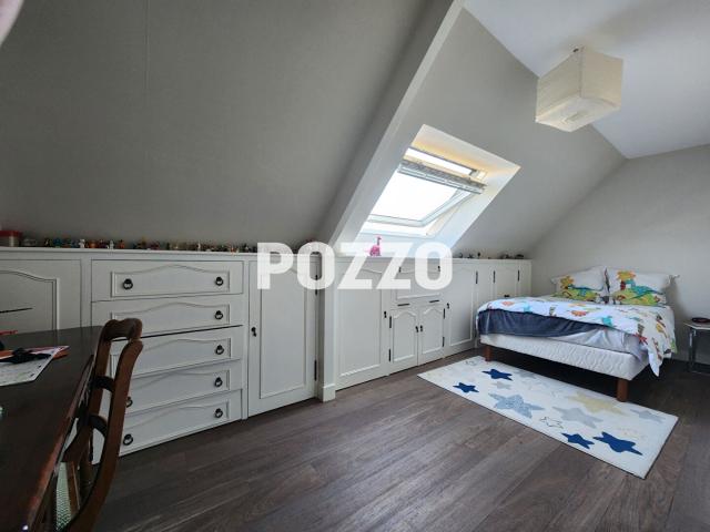 Ensemble immobilier avec maison familiale, appartement loué et terrain constructible à Tourlaville