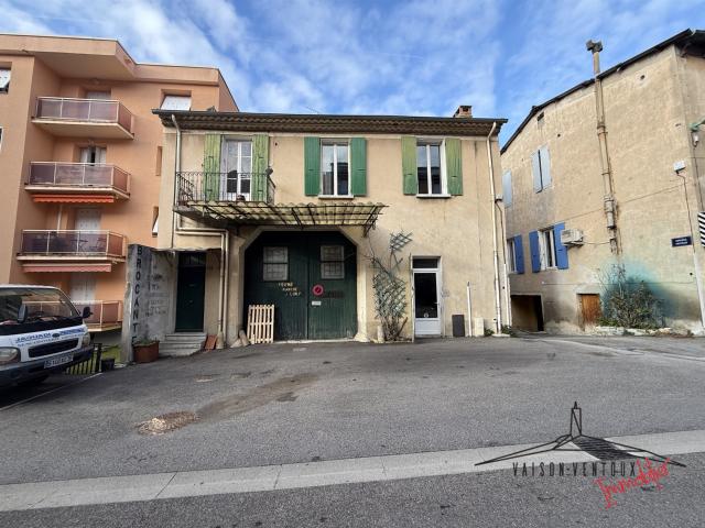 Ensemble immobilier à fort potentiel Centre ville de Nyons 161m² Nyons