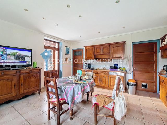Ensemble immobilier à vendre Maison + grange Lumbin D