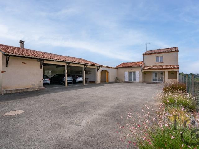 Ensemble immobilier à vendre sur la commune du Lédat 240m² Lédat