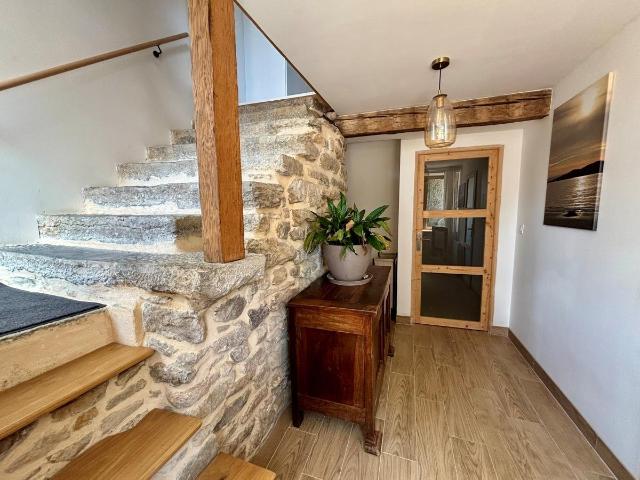 Ensemble immobilier à vendre 300m² Saint Gilles