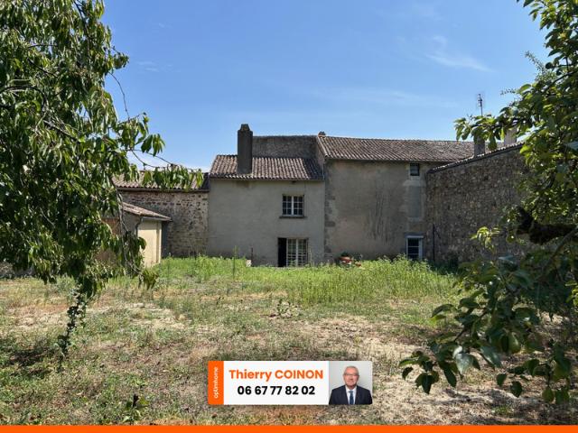 ENSEMBLE IMMOBILIER CENTRE BOURG, POSSIBILITÉS DE 3 LOGEMENTS !