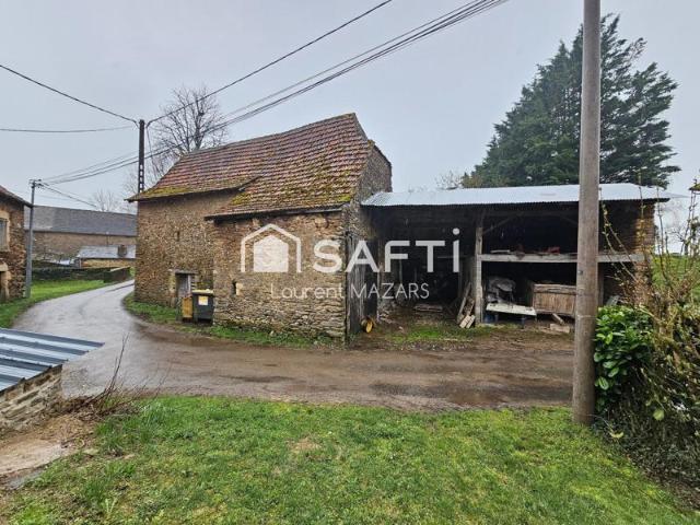 Ensemble immobilier compose de 4 batisses