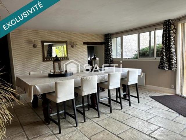 Ensemble immobilier composé de trois logements