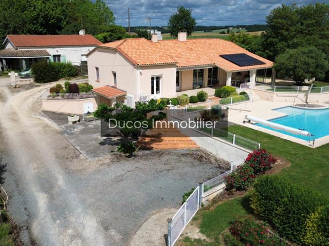 Ensemble immobilier comprenant 2 maisons sur 3 hectares de t