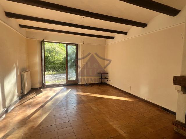 Ensemble immobilier d'une maison avec 8 gites