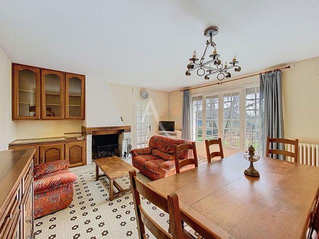 Ensemble immobilier dans le bourg de Martigné Briand