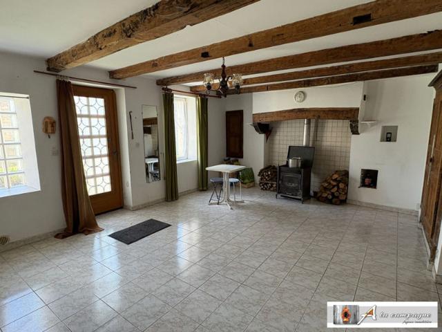 Ensemble immobilier dans un hameau au calme
