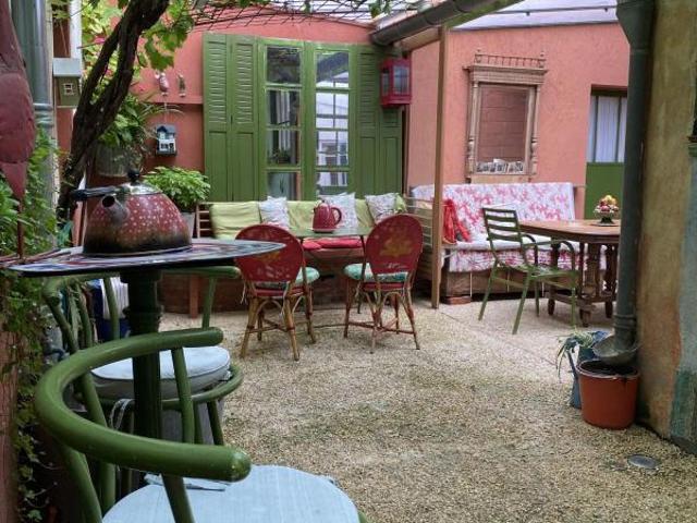 Ensemble immobilier de caractère 8 chambres Gîte + potentiel f