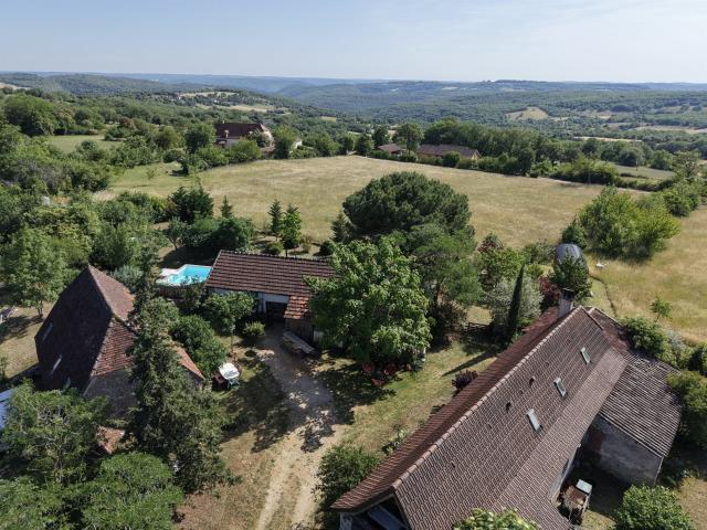 Ensemble immobilier de charme avec deux habitations et parc. 190m² Saint Chels