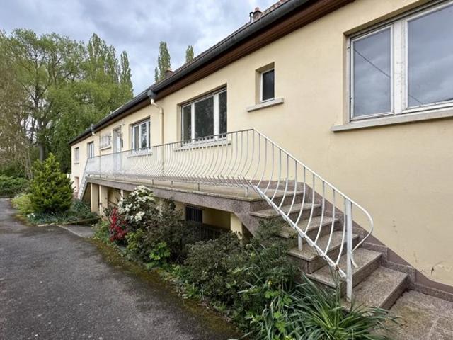 Ensemble immobilier de plus de 300 m2 sur environ 75 ares