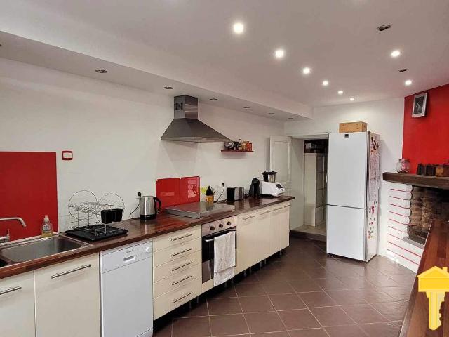 Ensemble immobilier de 164,50 m2 sur un terrain de 719 m2, Saint Fort sur Gironde