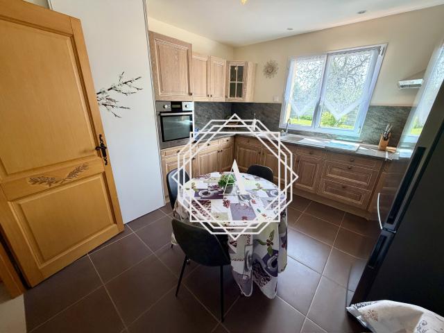 ENSEMBLE IMMOBILIER DE 2 HABITATIONS 267 M2