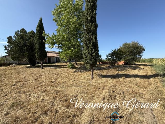 Ensemble immobilier de 300M² 11 pièces sur environ 2976 M²